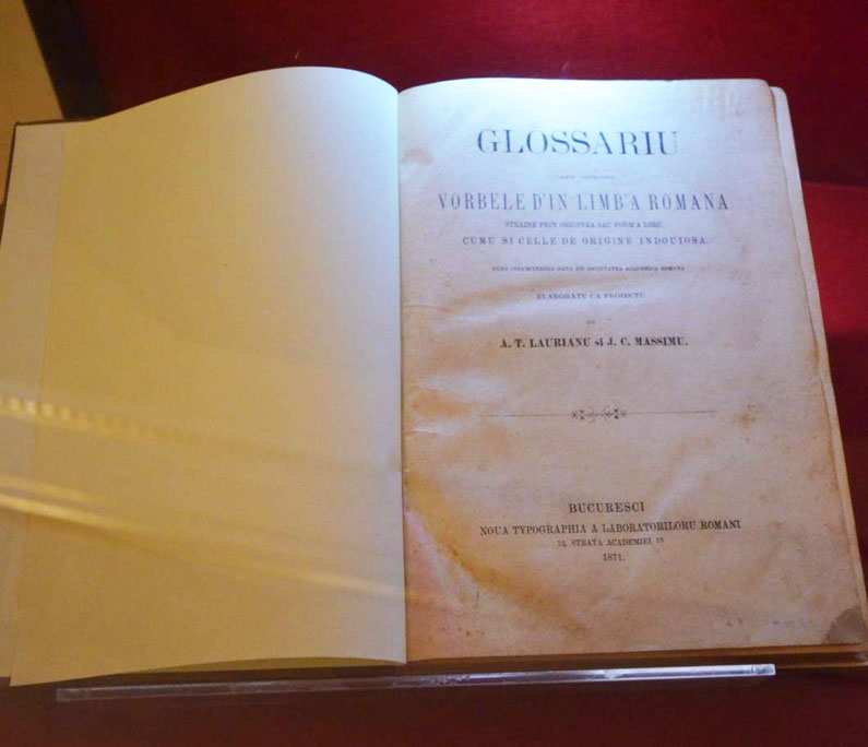 Taina obiectelor readuse la viaţă, într-o expoziţie deschisă la Muzeul Unirii