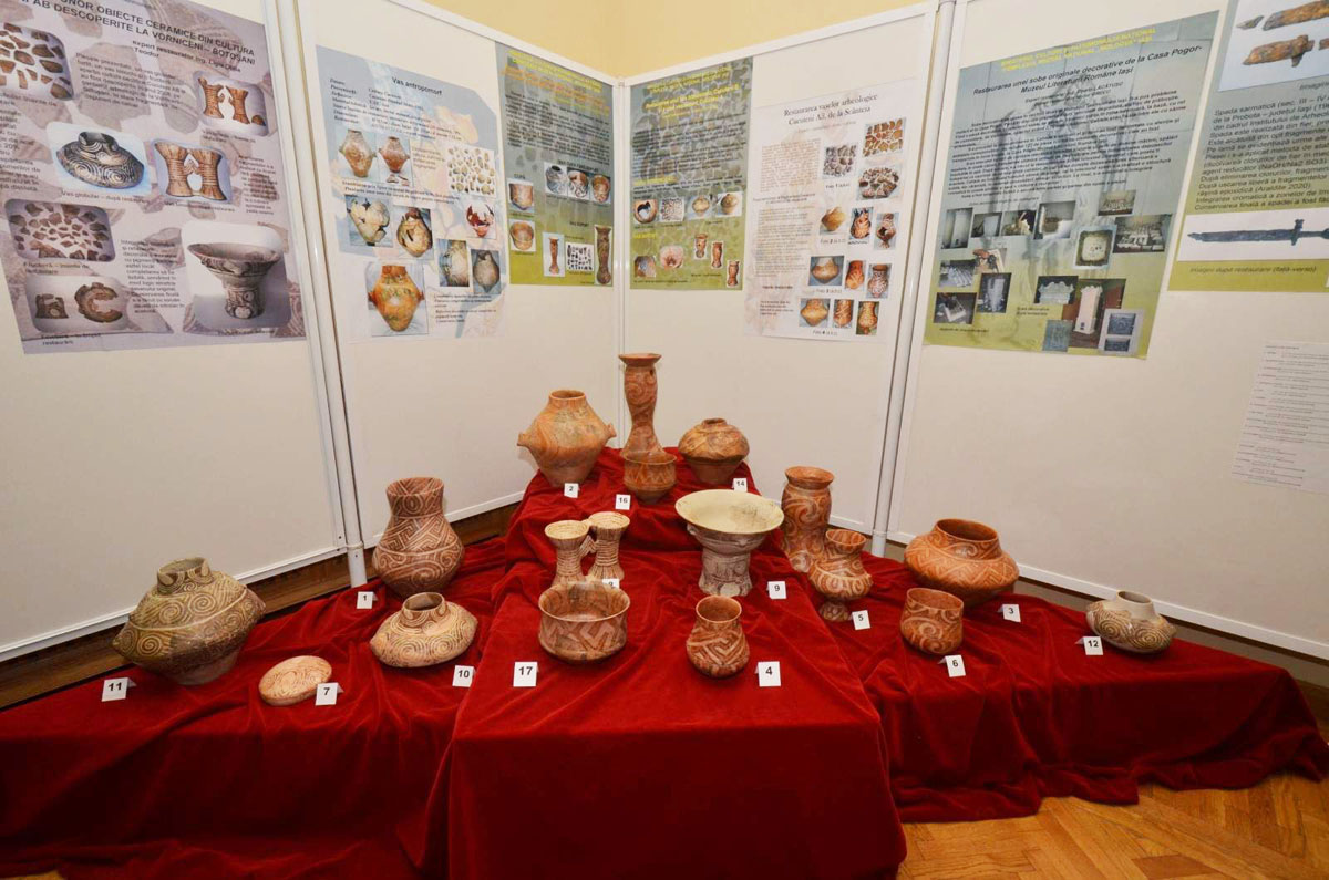 Taina obiectelor readuse la viaţă, într-o expoziţie deschisă la Muzeul Unirii