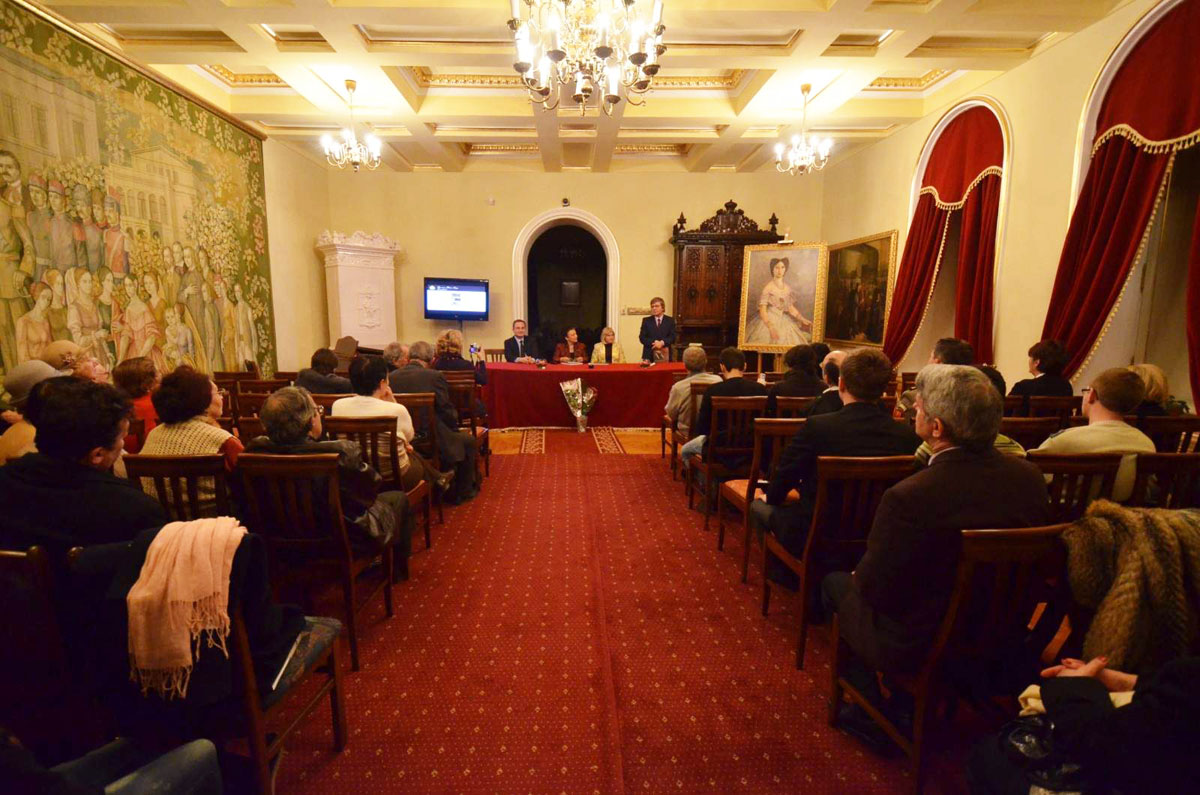 Elena Cuza, un destin închinat ţării şi celor neajutoraţi