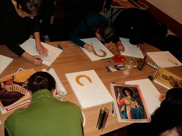 Activităţi ale ascoriştilor craioveni în Postul Crăciunului