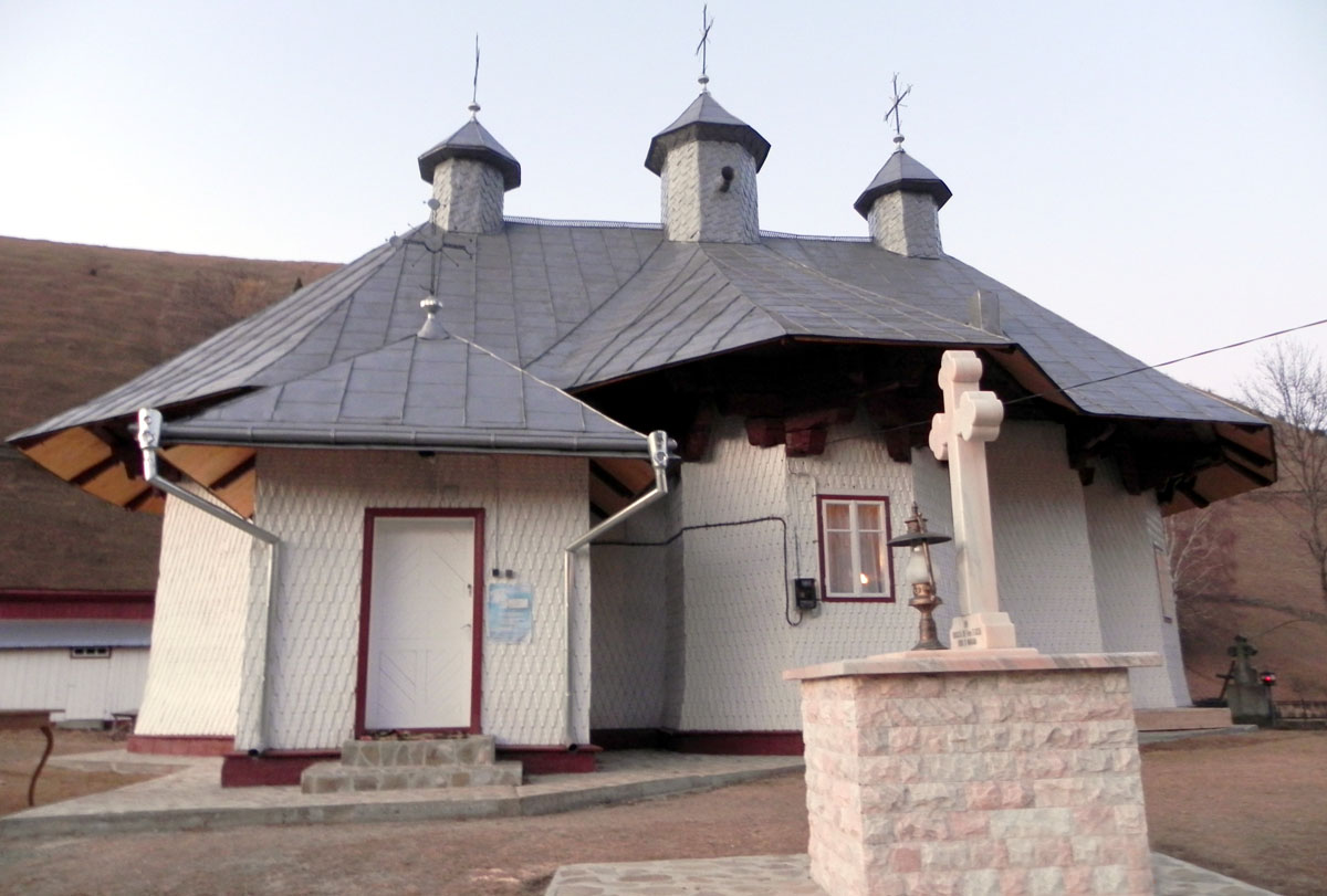 Biserica parohiei Slătioara - Stulpicani, resfinţită după 130 de ani