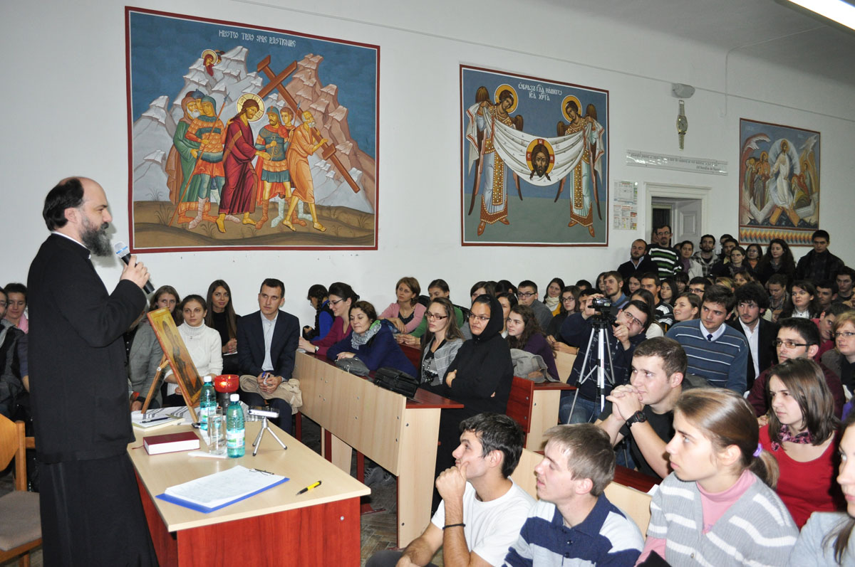 Conferinţă ASCOR - Iaşi: „Firesc, nefiresc, suprafiresc în iubire“