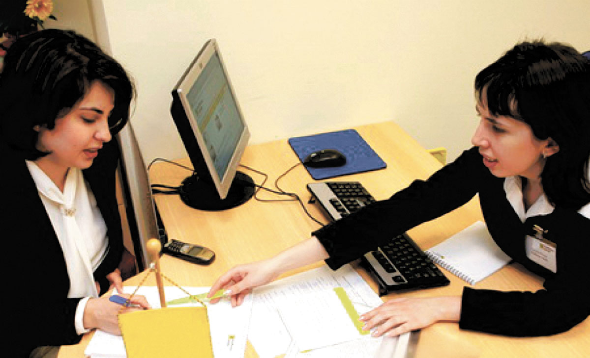 Creditele pentru persoane fizice, mult mai greu de obţinut Creditele pentru persoane fizice, mult mai greu de obţinut