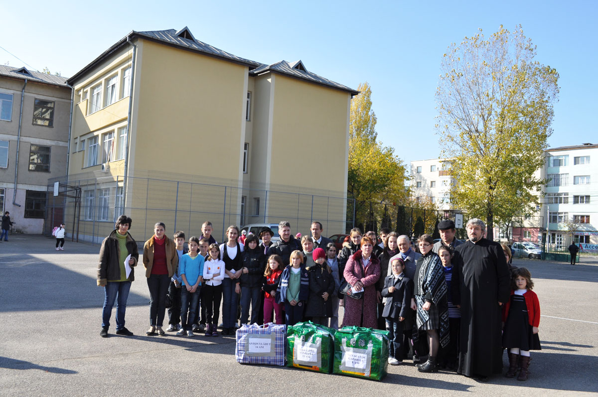 Filantropie la Şcoala „Ion Ghica“ din Iaşi