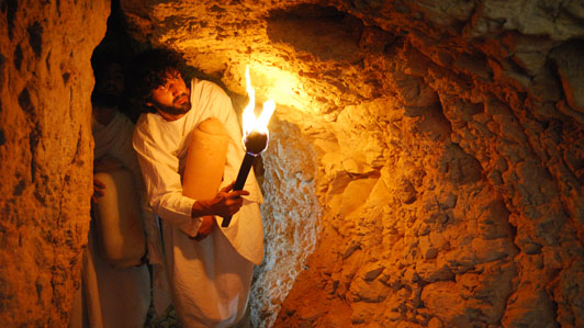 Cine a scris Manuscrisele de la Marea Moartă?