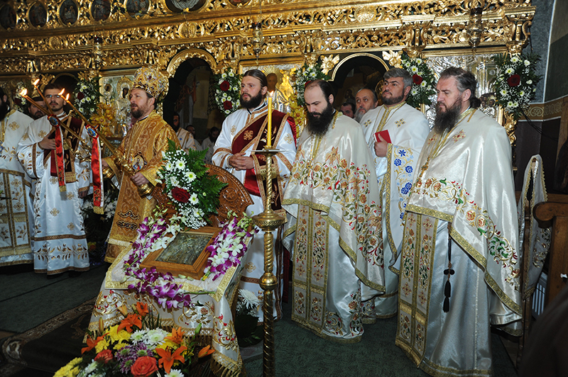 Hramul Schitului Vovidenia, din „Poiana liniștii” Hramul Schitului Vovidenia, din „Poiana liniștii”