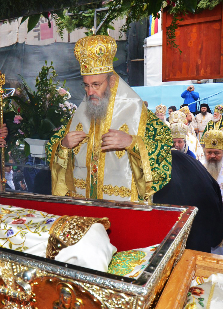 „Sfânta care unește toți Balcanii”