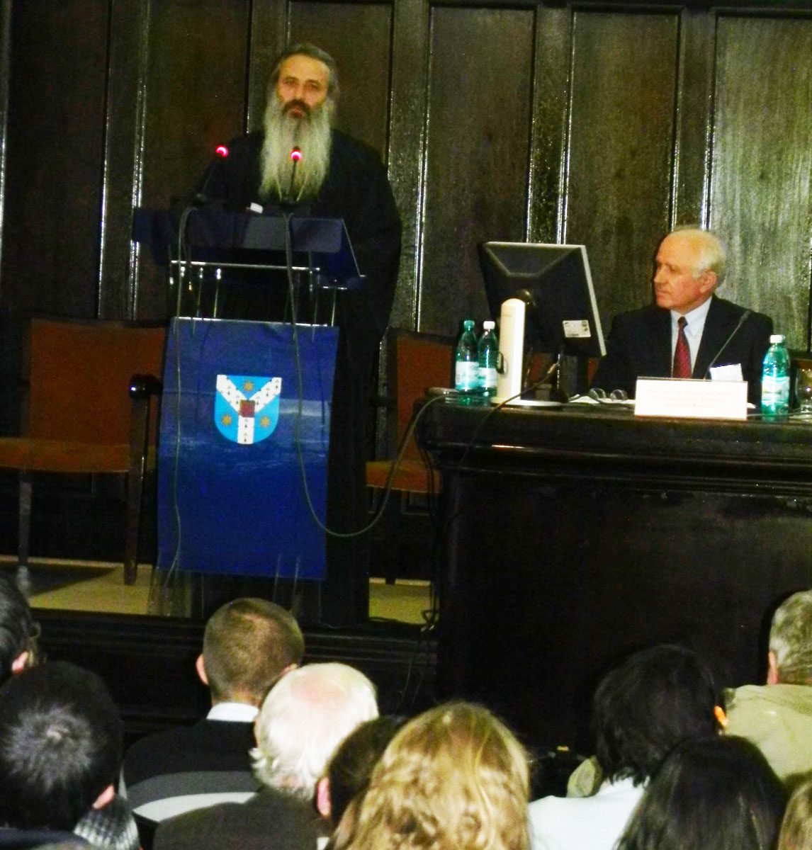 Cuvântul şi tăcerea în descoperirea căii către Dumnezeu şi sine