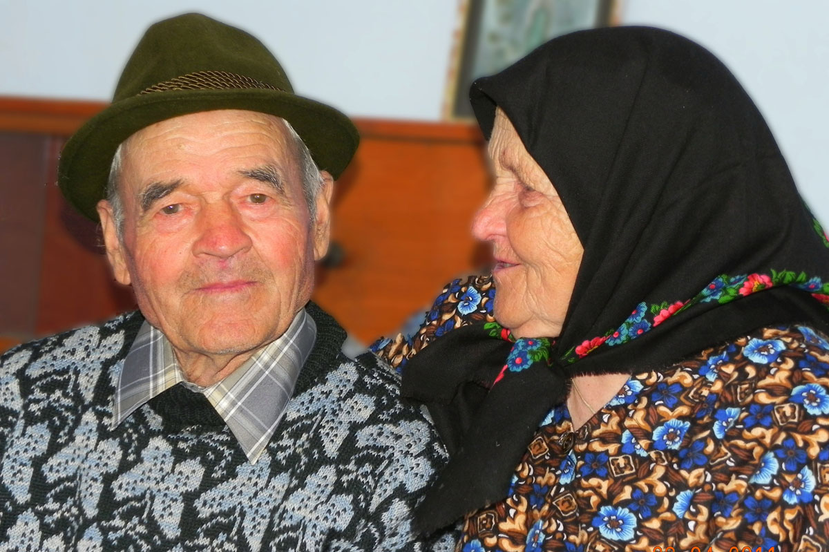 „Cleopa îi preot tare bun. Are poveşti tare intirisante“