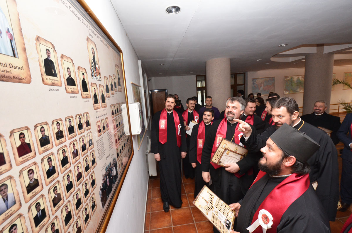 A doua promoţie a Seminarului ortodox ieşean a aniversat 10 ani de la absolvire