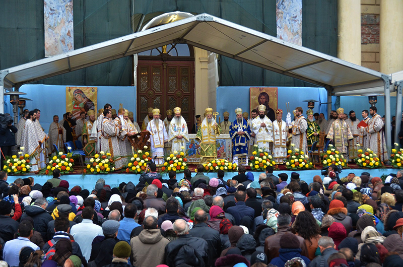 „Sfânta care unește toți Balcanii”