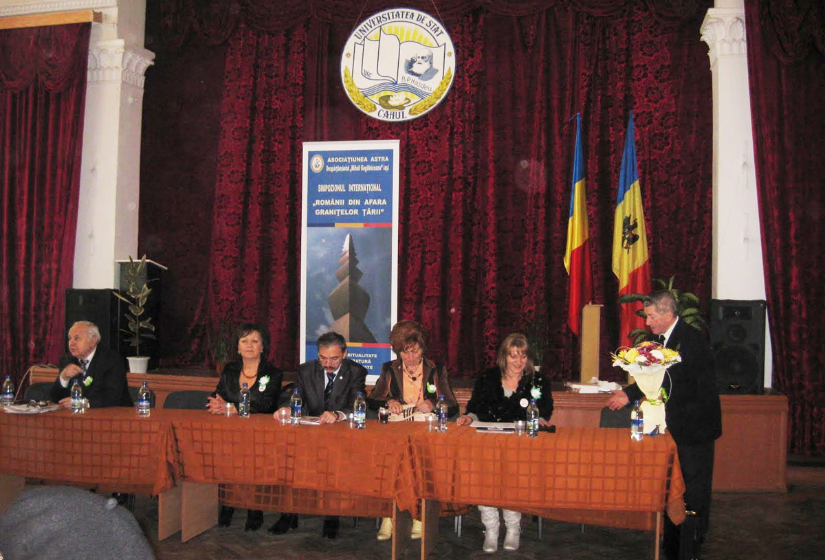 Simpozion dedicat românilor din afara ţării, în Republica Moldova şi Ucraina