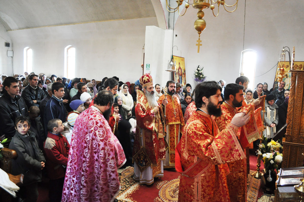 Liturghie arhierească la Mănăstirea Sângeap Basaraba