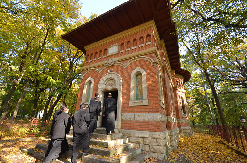 A doua promoţie a Seminarului ortodox ieşean a aniversat 10 ani de la absolvire