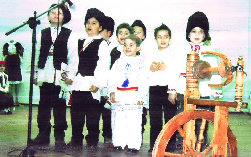 Festival de datini şi obiceiuri populare de Crăciun la Vadu Crişului Festival de datini şi obiceiuri populare de Crăciun la Vadu Crişului