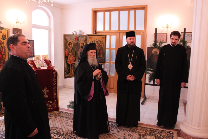Vernisajul expoziţiei carte veche şi icoană „Mărturii ale istoriei şi spiritualităţii româneşti”, la Arhiepiscopia Râmnicului