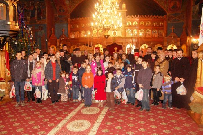 Copiii preoţilor din Protopopiatul Bolintin au primit daruri