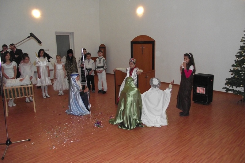 La Tomșani-Vâlcea s-a desfăşurat concursul interjudeţean „Marea Taină a Naşterii Domnului”