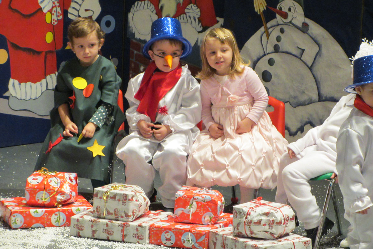 Grădiniţa „Buna Vestire“ sărbătoreşte Naşterea Domnului Grădiniţa „Buna Vestire“ sărbătoreşte Naşterea Domnului