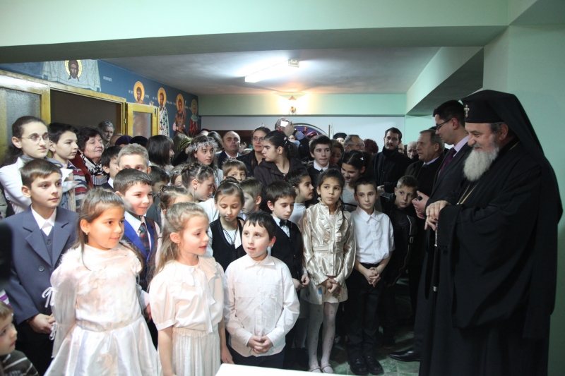 La Sibiu a fost sfinţit un centru de zi pentru copii