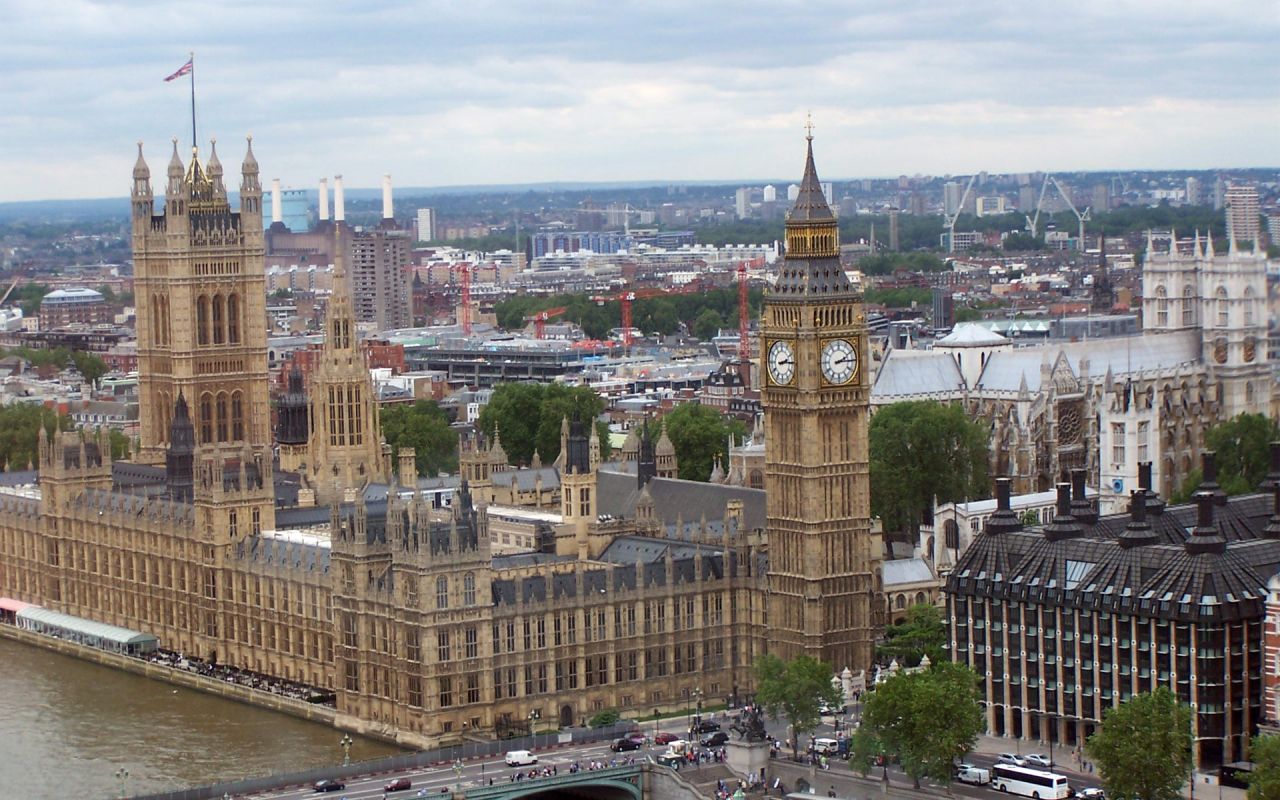 Primul Ministru al Marii Britanii: &quot;Anglia este o ţară creştină&quot;