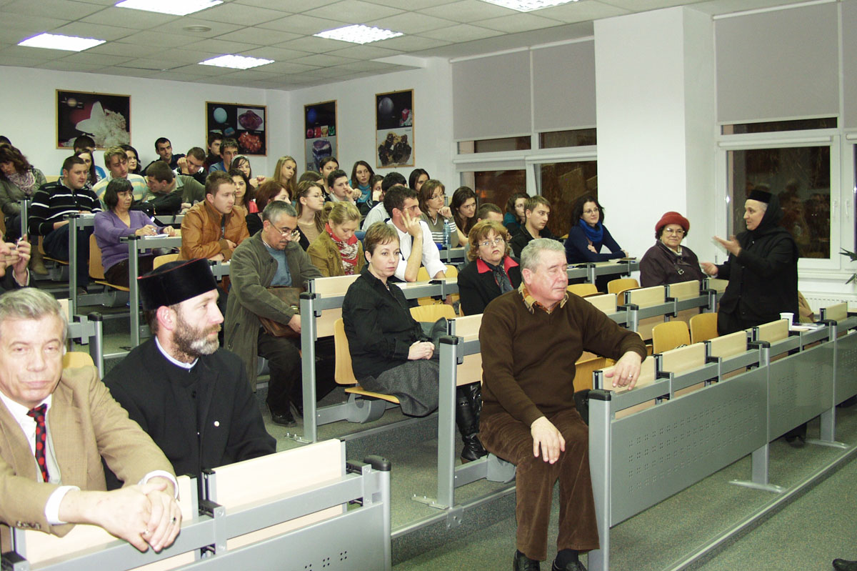 Întâlnirea culturală „România în lume“, la Suceava