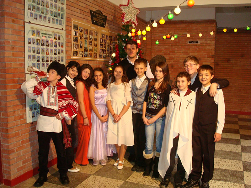 Scenetă dedicată Sfântului Nicolae, la Bacău