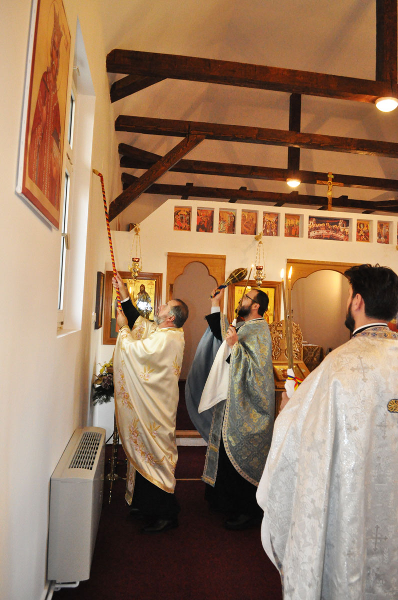 Prima Liturghie în parohia „Sfinţii Arhangheli Mihail şi Gavriil“ din Iaşi