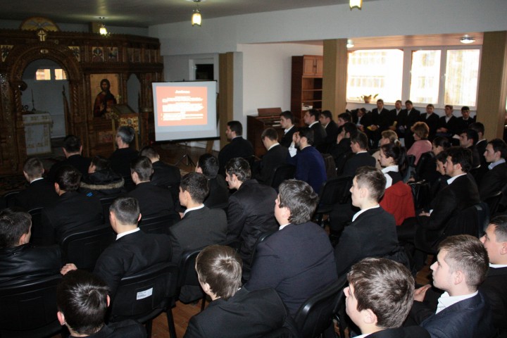 Simpozion dedicat poetului Mihai Eminescu, la Seminarul Teologic ,,Neagoe Vodă Basarab&quot;