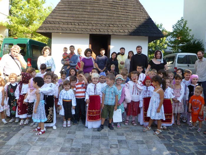 În Timişoara funcţionează grădiniţa ortodoxă "Troiţa" În Timişoara funcţionează grădiniţa ortodoxă "Troiţa"