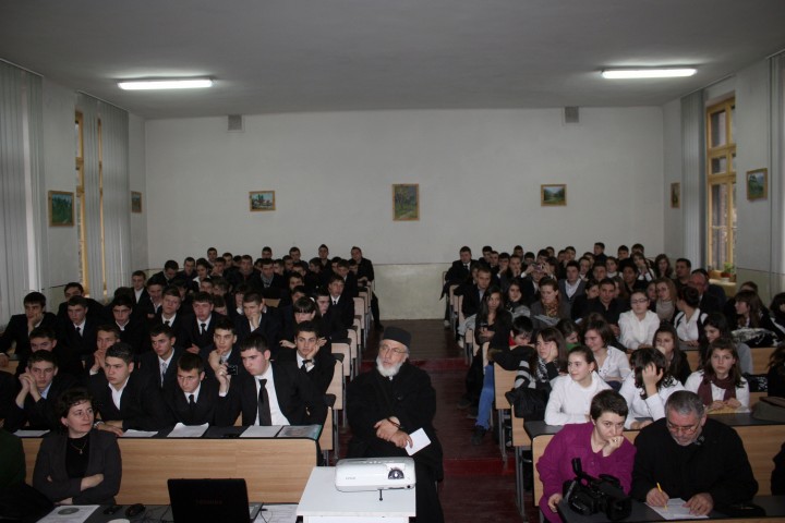 Elogiu pentru poetul Mihai Eminescu, în Arhiepiscopia Argeşului şi Muscelului