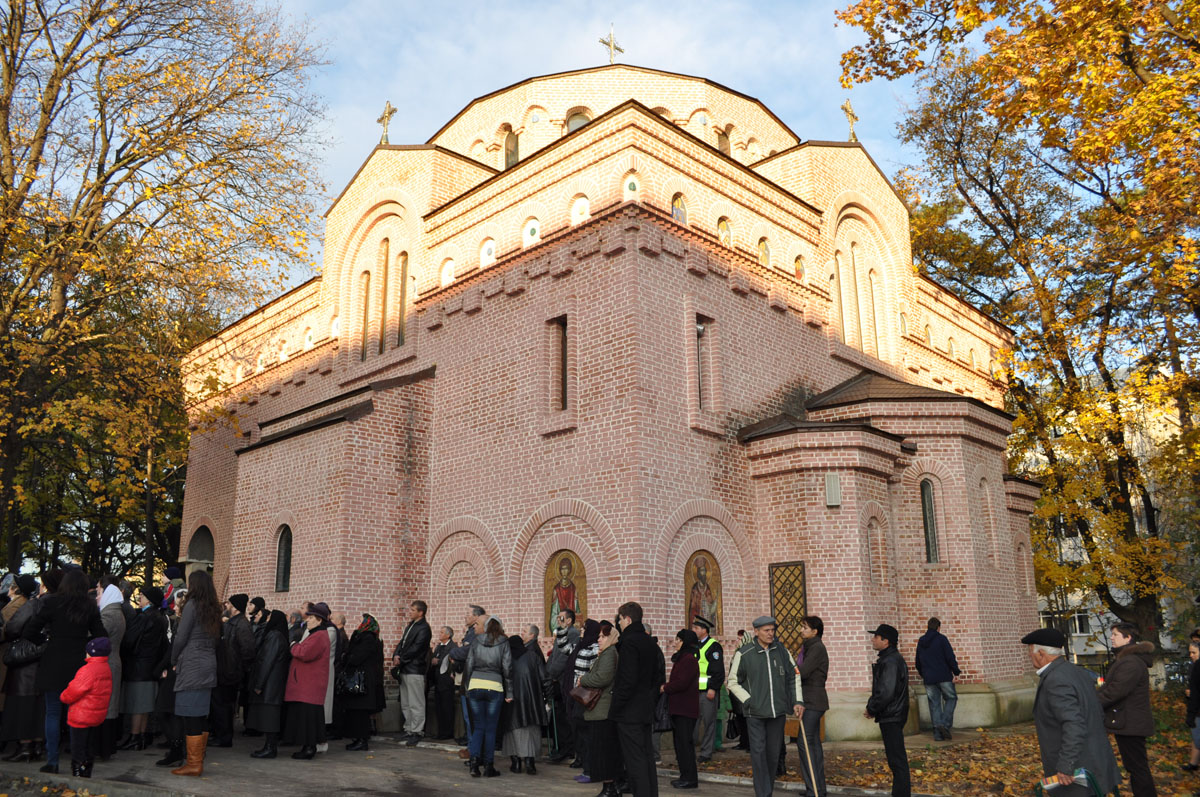 Sfântul Vasile cel Mare, serbat în bisericile moldave