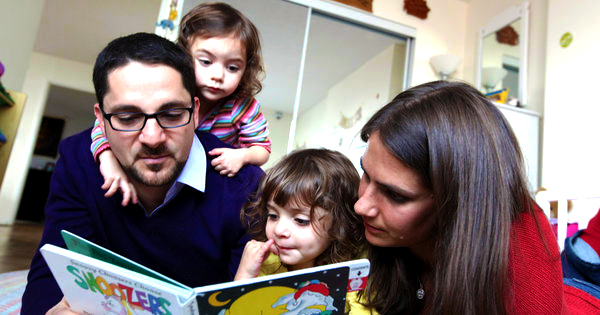 Ce cred proprietarii de iPad despre cărțile de povești pe hârtie