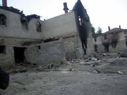 Mănăstirea Devic din Kosovo ameninţată cu devastarea