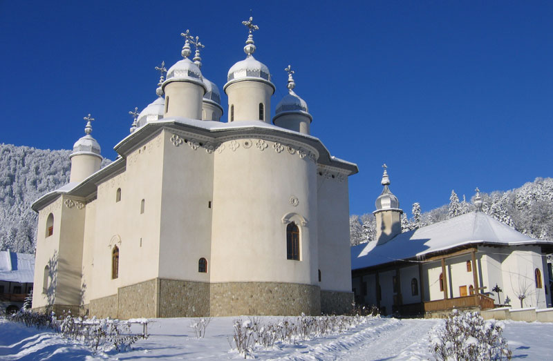 Sărbătoare la Mănăstirea Horaiţa din judeţul Neamţ