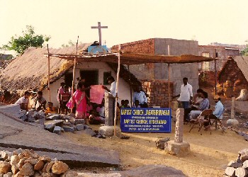 Lideri creştini vinovaţi de convertirea musulmanilor la creştinism