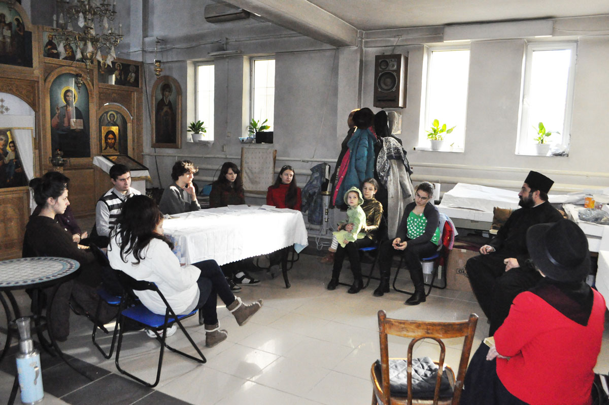 Tinerii şi copiii din parohia „Sfinţii Martiri Brâncoveni“ s-au întâlnit ieri pentru prima dată în acest an Întâlniri duhovniceşti în parohia „Sfinţii Martiri Brâncoveni“ din Iaşi