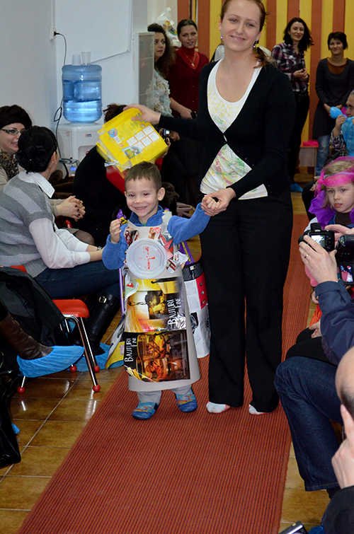 Parada costumelor ecologice, la Grădiniţa „Buna Vestire”