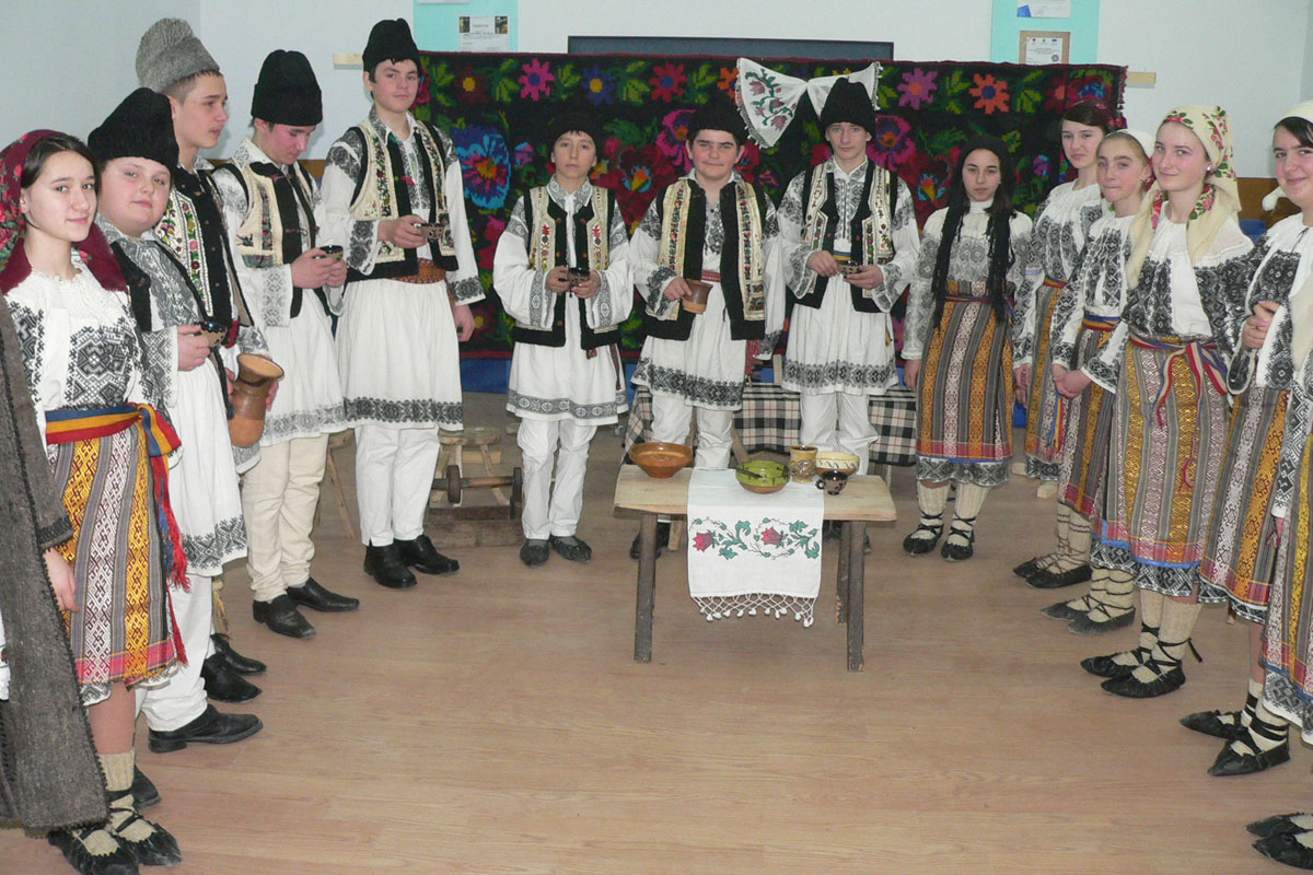 „Hai la teatru!“, festival-concurs la Teatrul Luceafărul