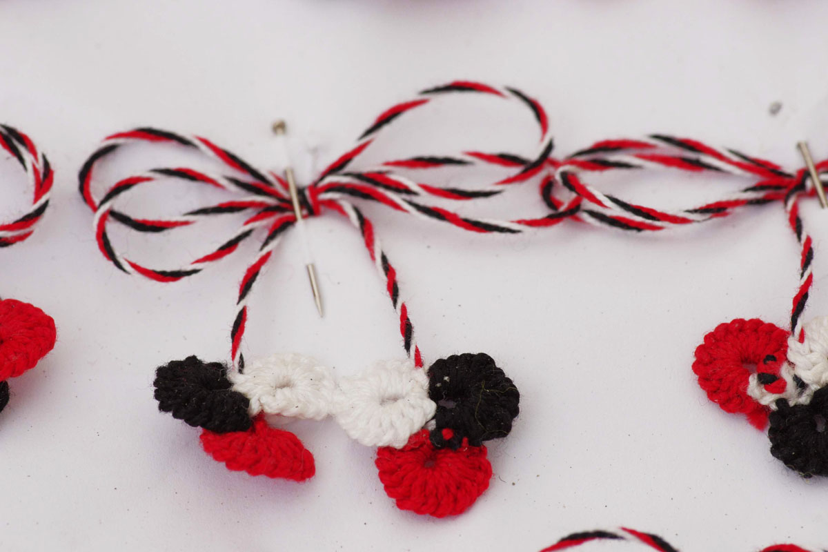 Mărţişoarele au adus primăvara pe strada Lăpuşneanu