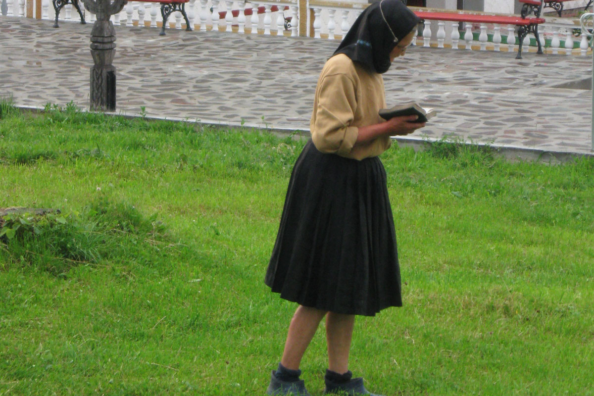 La citirea Psaltirii trebuie să avem multă curăţie sufletească şi trupească