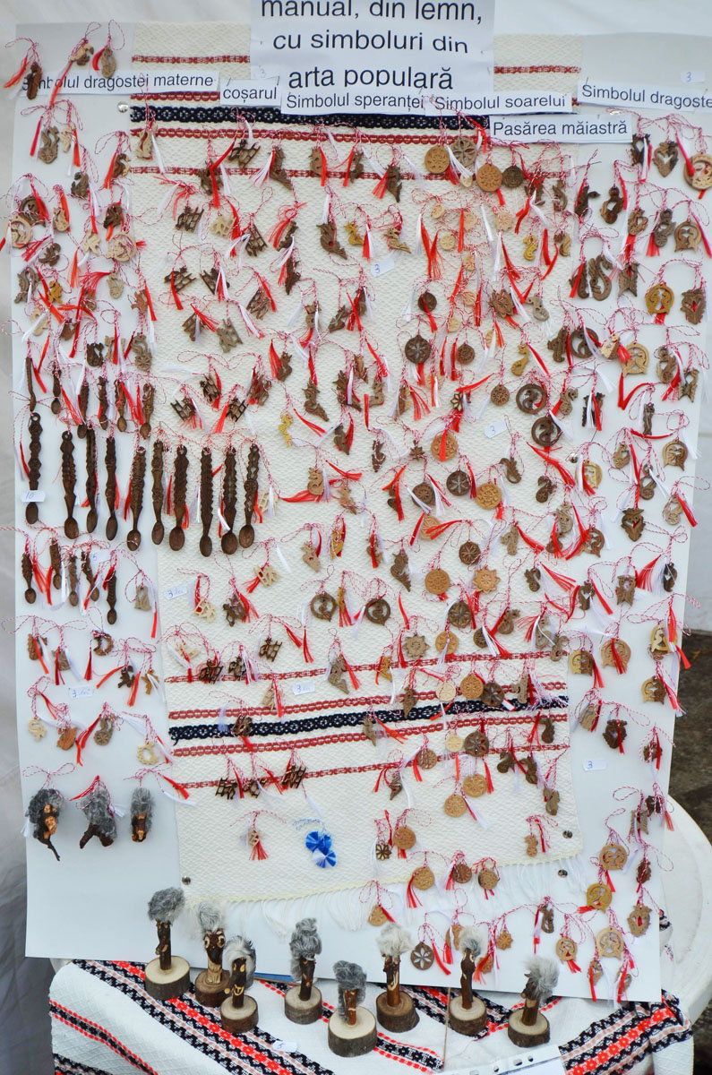 Mărţişoarele au adus primăvara pe strada Lăpuşneanu