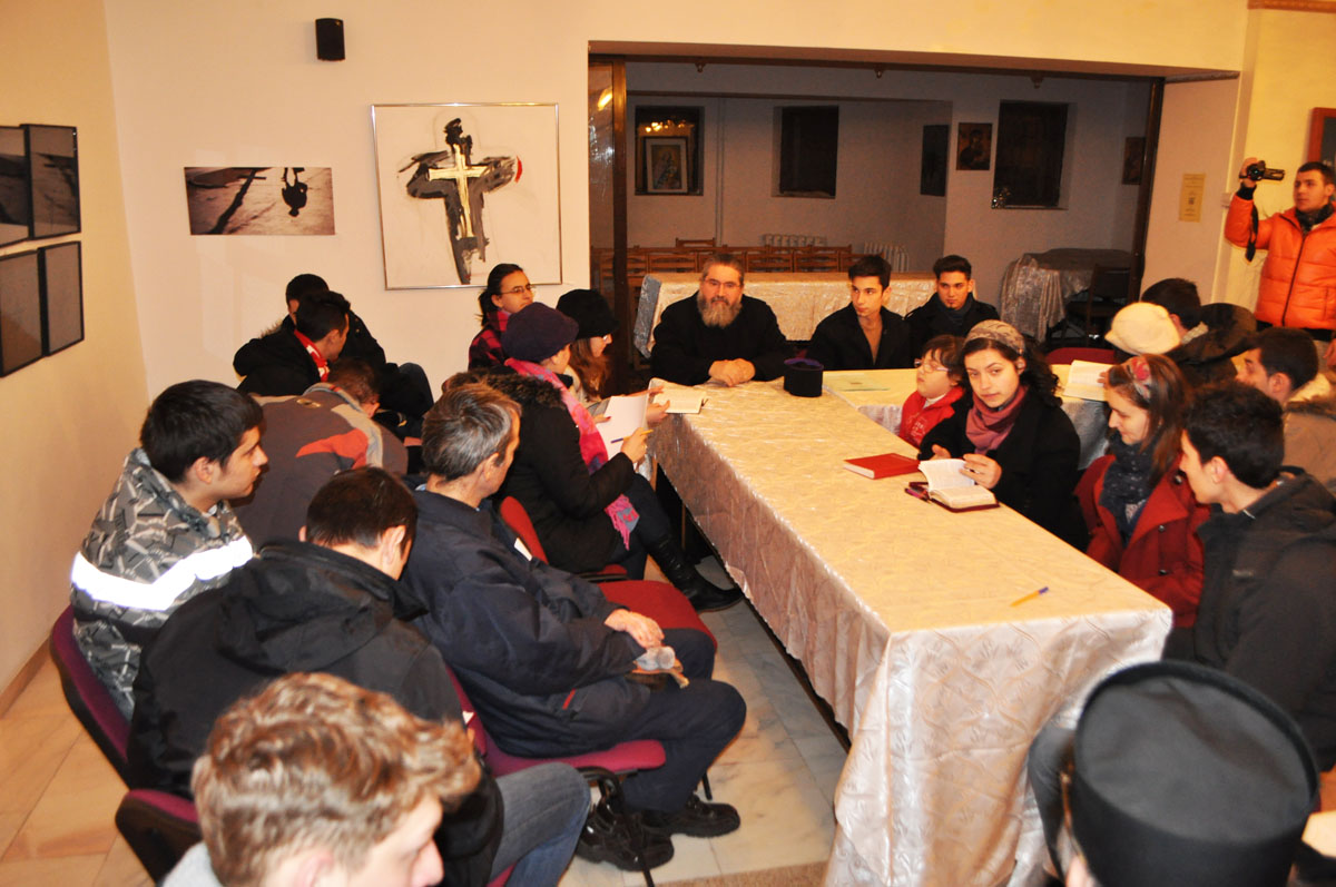 Simpozionul „Tânărul şi Sfânta Scriptură“