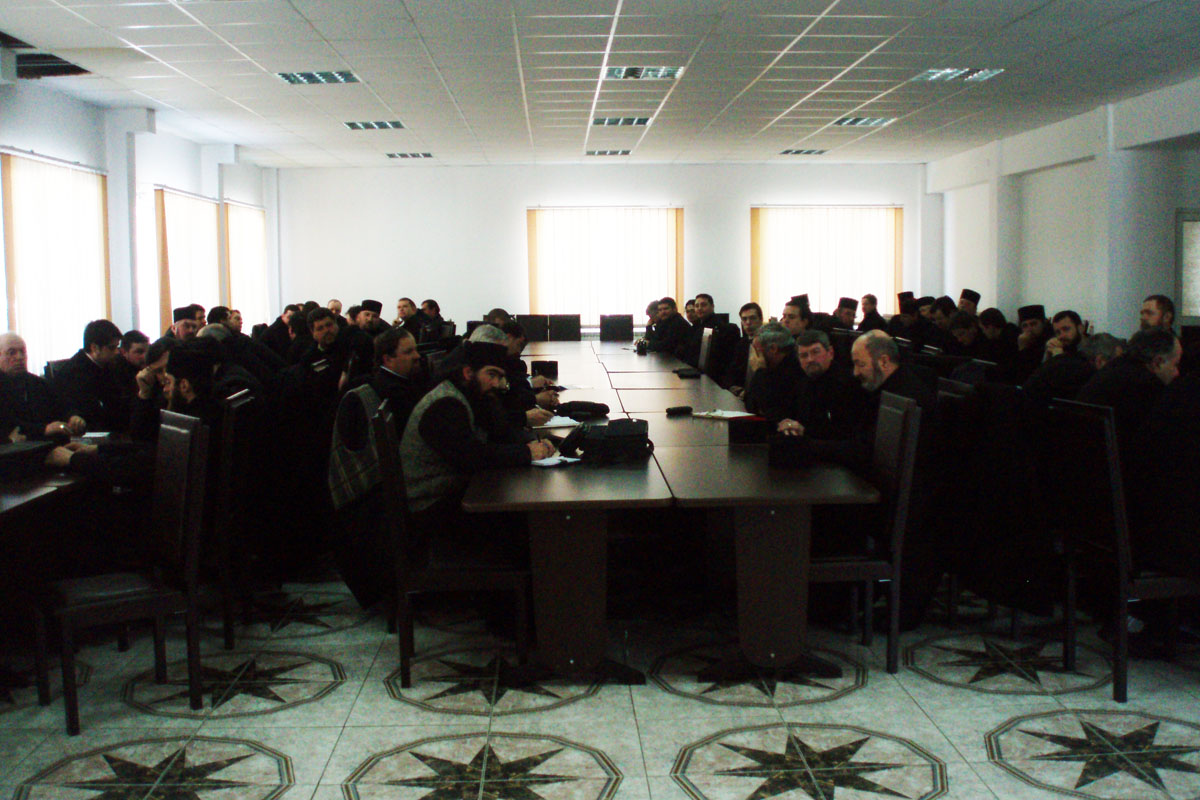 Şedinţe preoţeşti în Mitropolia Moldovei şi Bucovinei