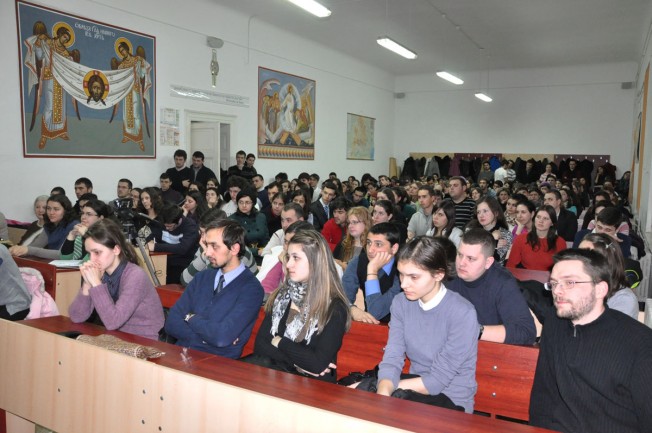 Cum aducem tinerii în Biserică?