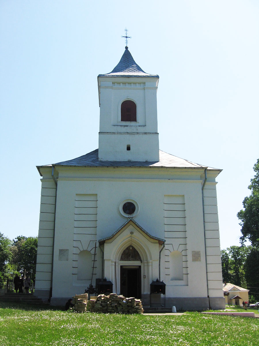 Învierea Domnului la Miclăuşeni şi Mănăstirea Durău