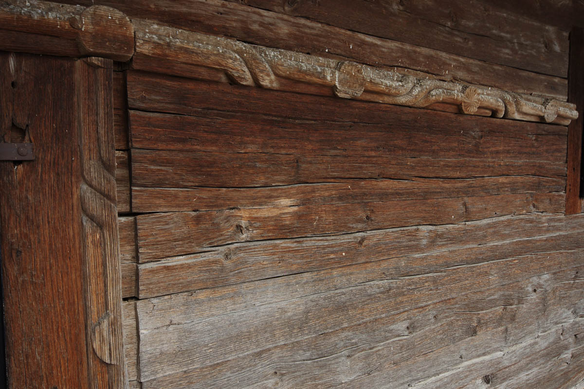 La bisericuţa din Păuşeşti, istoria aşezării s-a scris pe lemn