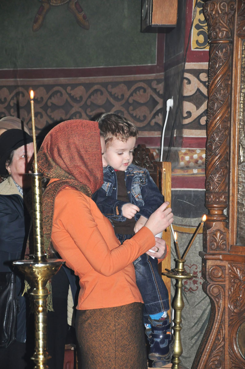 ÎPS Teofan: "Să nu fim doar credincioşi de duminică” ÎPS Teofan: "Să nu fim doar credincioşi de duminică”