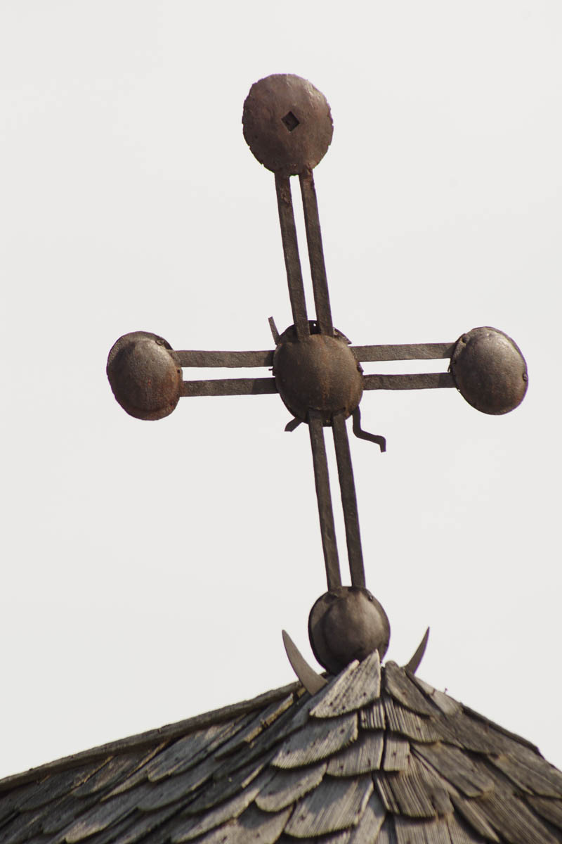 La bisericuţa din Păuşeşti, istoria aşezării s-a scris pe lemn