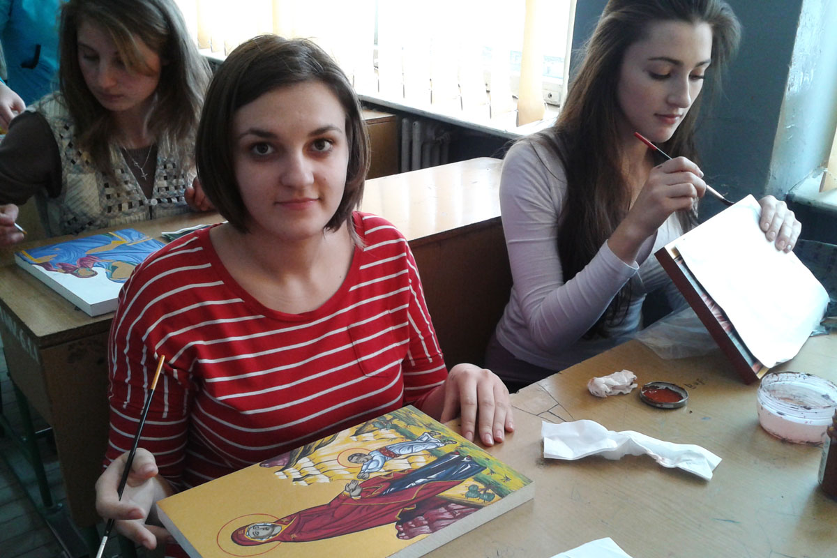 Cercul de pictură religioasă „Trepte către cer“, la cea de a treia ediţie